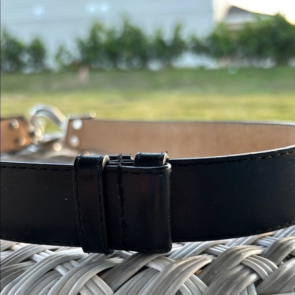 Black Belt with Silver Buckle Unique Toggle Closure Belt Fashion Accessory - Picture 5 of 16